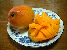 半分に切ってあげます